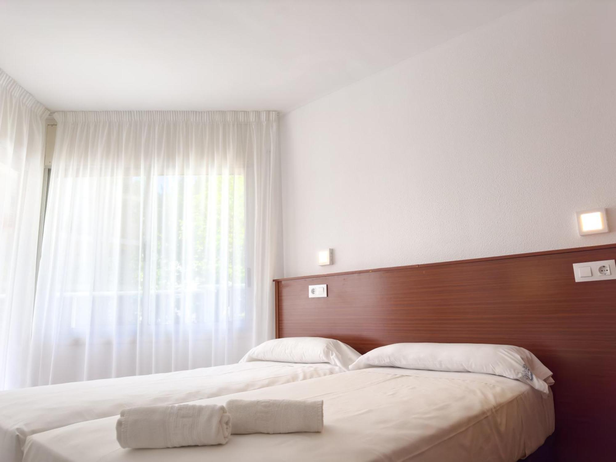 Rentalmar Atlantida Apartamentos Salou Ngoại thất bức ảnh
